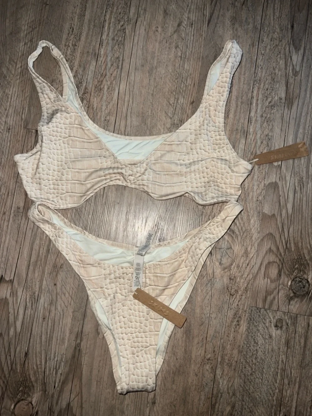 SKIMS Cream Croc-Embossed Two-Piece Bikini top 2x bottoms xl